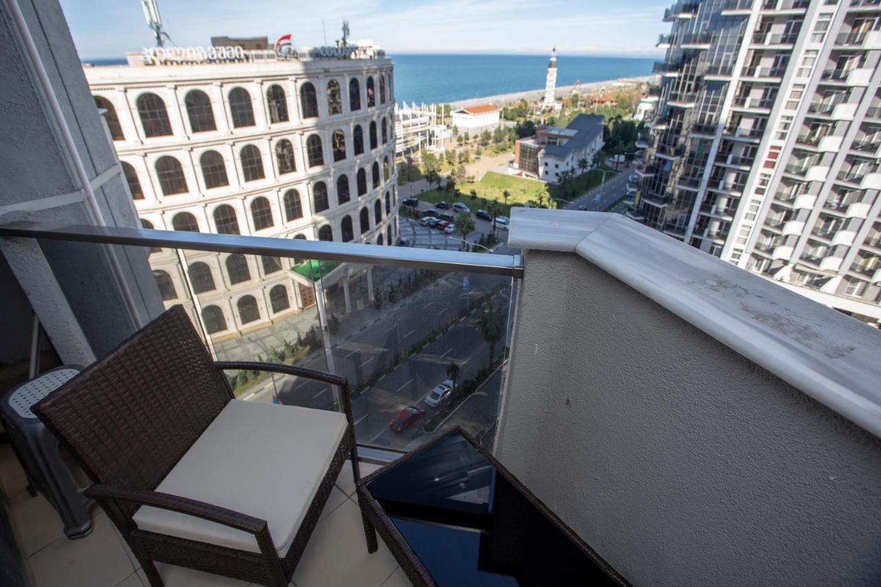 Blue Star Batumi Lejlighedshotel Eksteriør billede