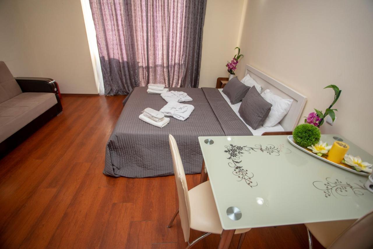 Blue Star Batumi Lejlighedshotel Eksteriør billede