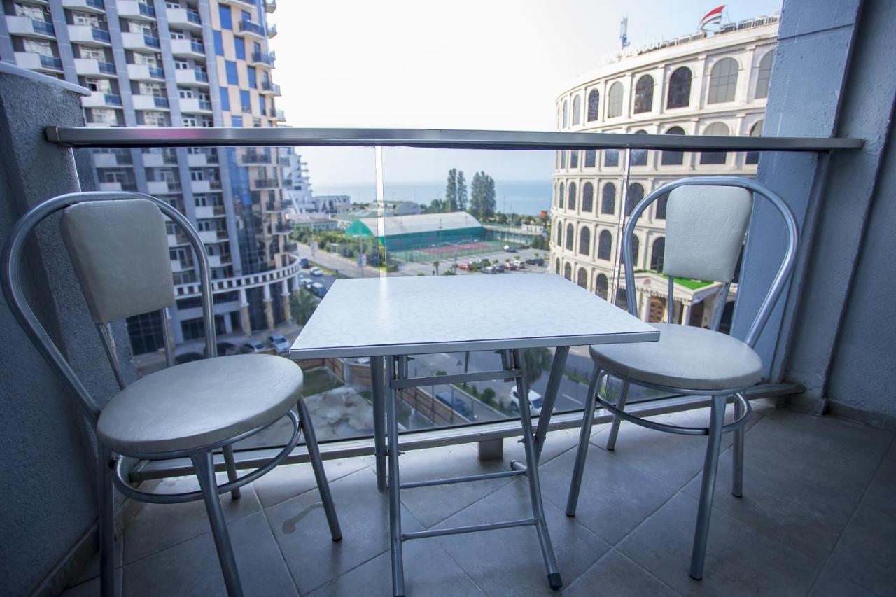Blue Star Batumi Lejlighedshotel Eksteriør billede