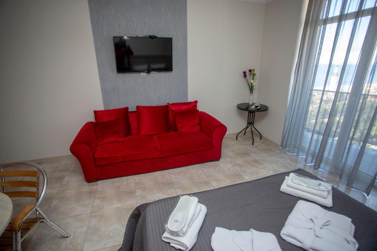 Blue Star Batumi Lejlighedshotel Eksteriør billede