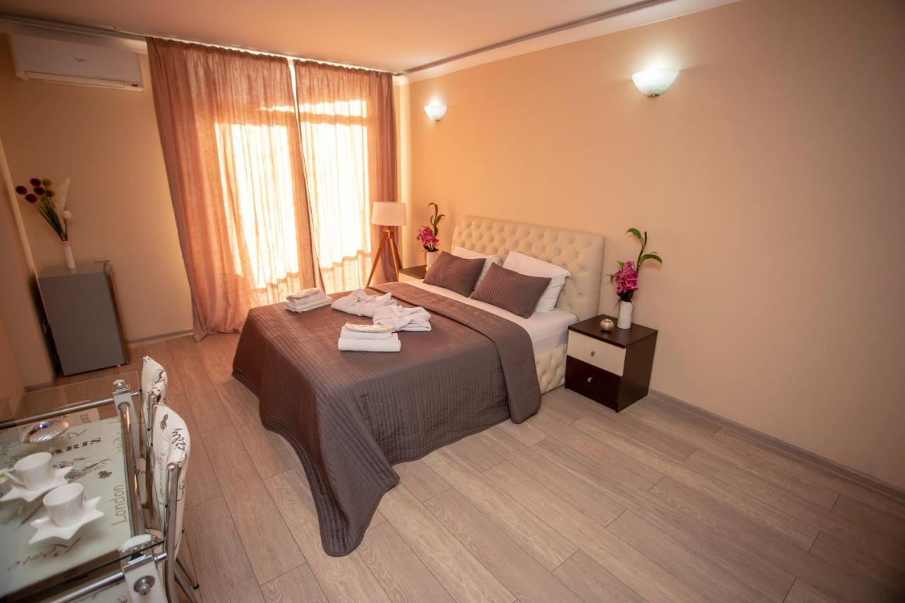 Blue Star Batumi Lejlighedshotel Eksteriør billede