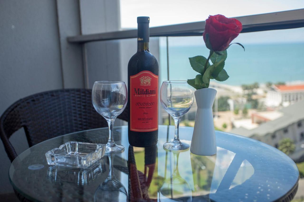 Blue Star Batumi Lejlighedshotel Eksteriør billede