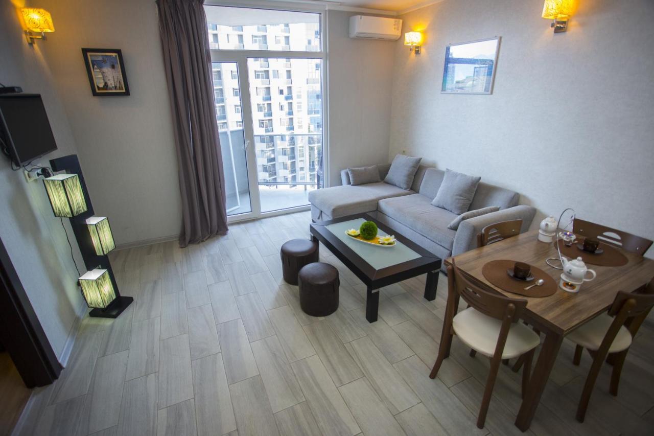Blue Star Batumi Lejlighedshotel Eksteriør billede