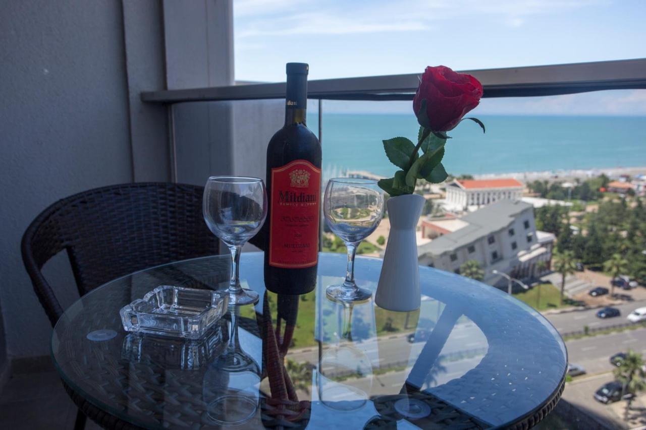 Blue Star Batumi Lejlighedshotel Eksteriør billede